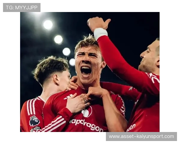 曼联全员出击,迎接热刺挑战,争四目标坚定 曼联全员出击,迎接热刺挑战,争四目标坚定